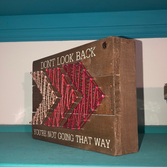 “Don’t Look Back” Home Decor - Picture 2 of 2